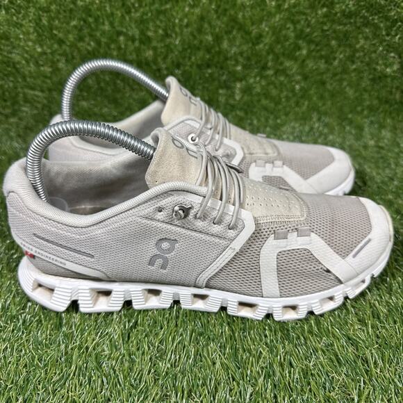 On Cloud 5 Running Shoes Sneakers Womens Size 8.5 Pearl White 59.98773 - Picture 1 of 11